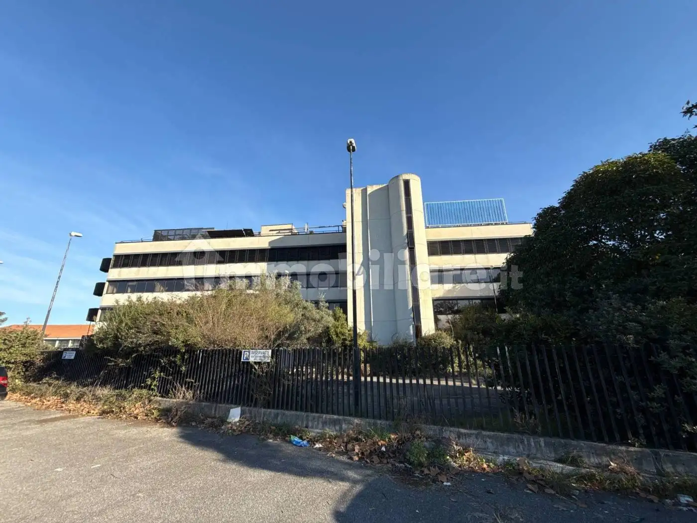 Palazzo - Edificio in vendita a Roma