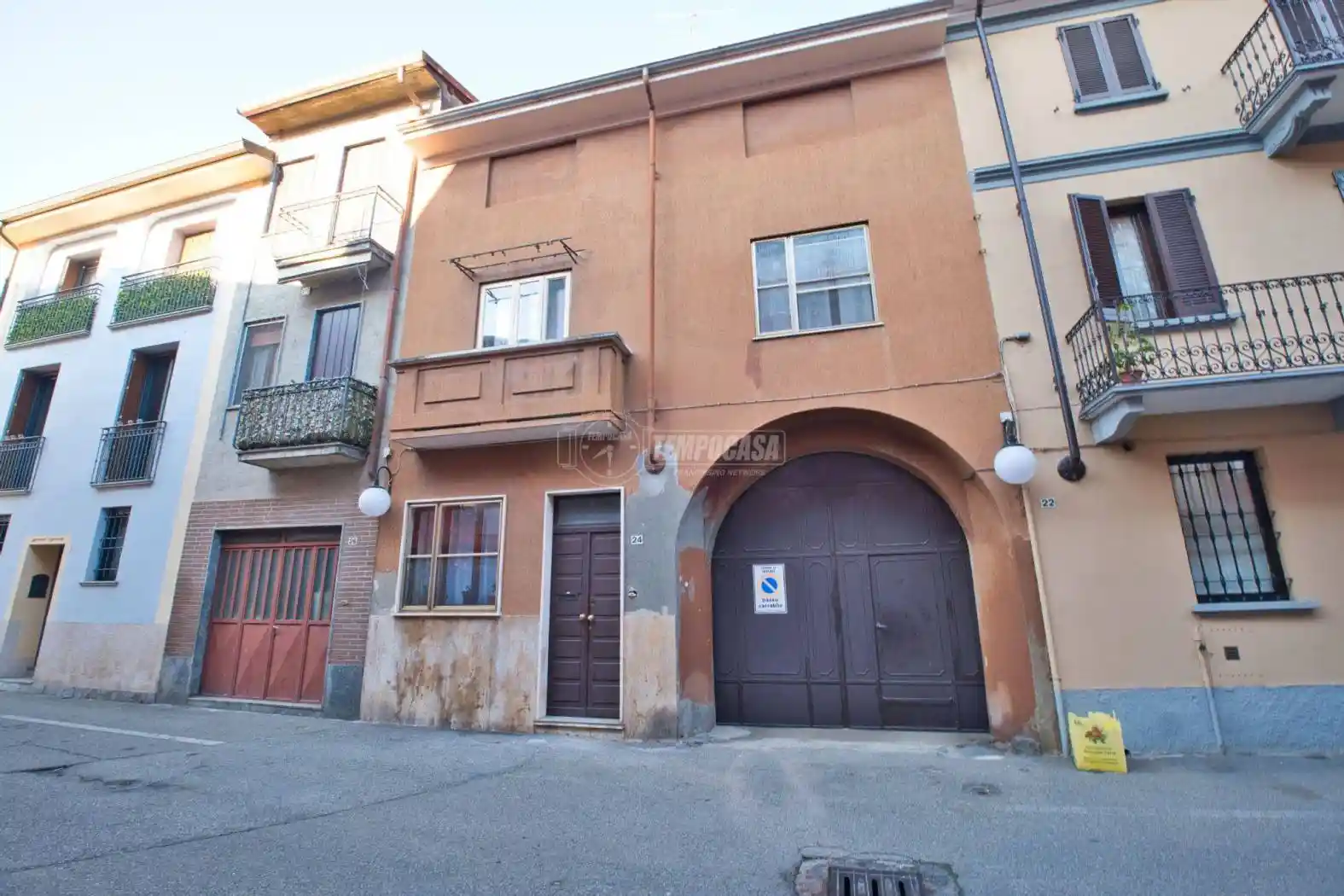 Palazzo - Edificio in vendita a Trecate