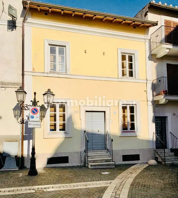 Palazzo - Edificio in affitto a Vicovaro