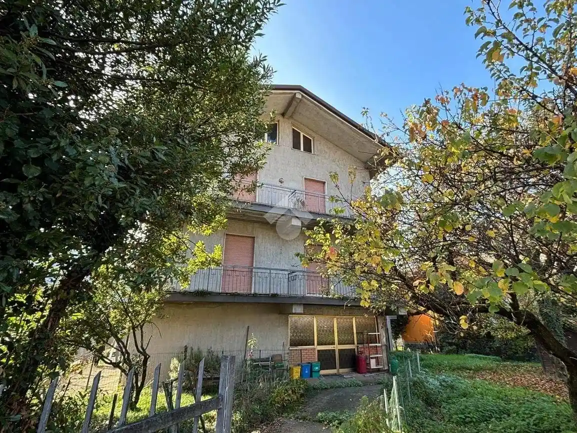 Casa indipendente in vendita a Esine