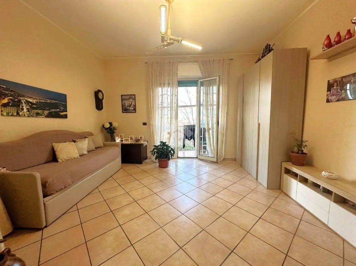 Appartamento in vendita a Napoli