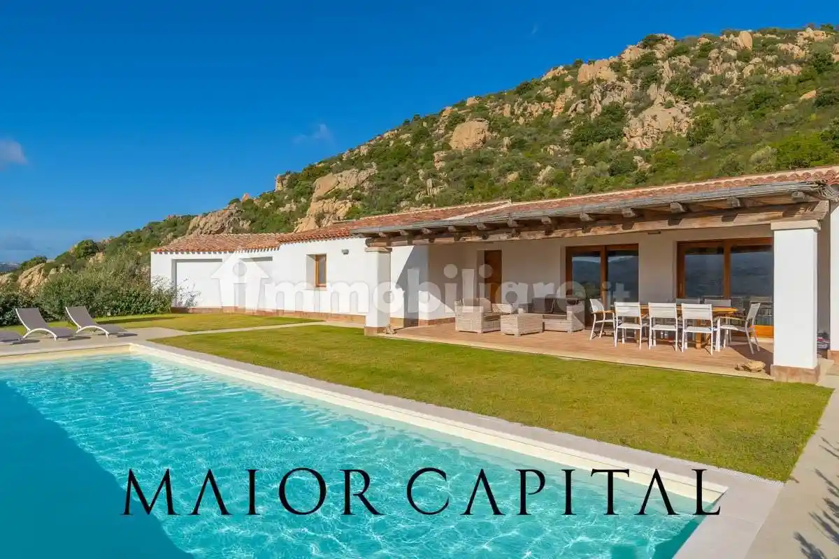 Villa in vendita a Olbia