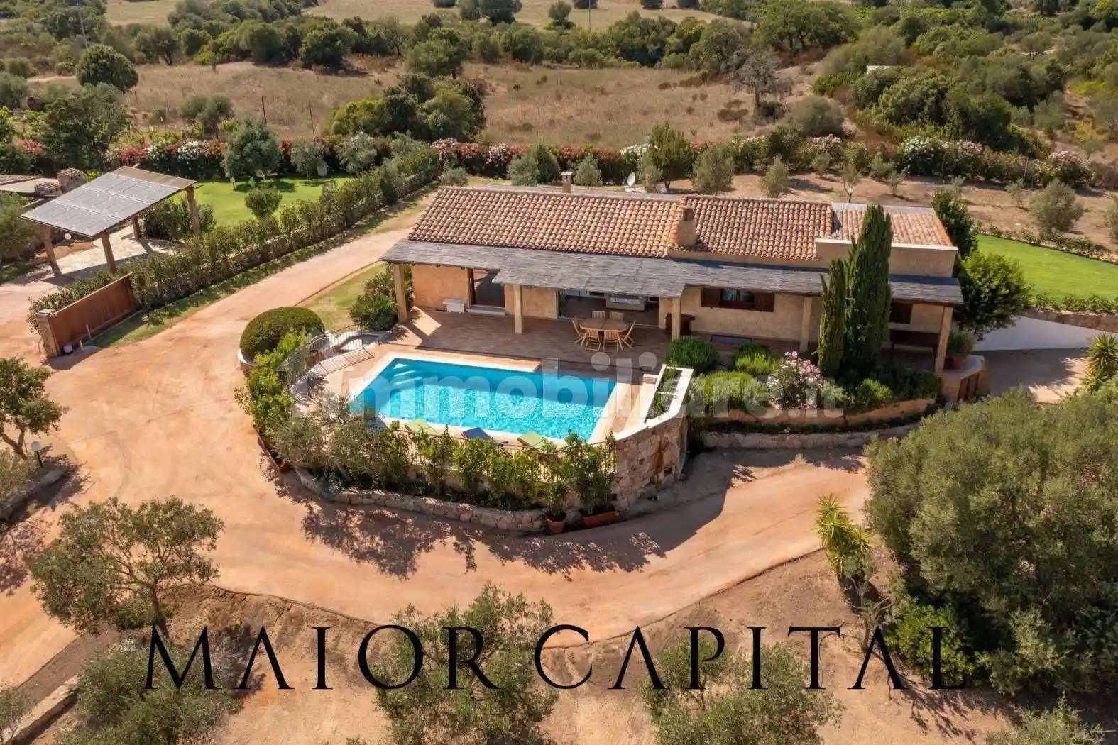 Villa unifamiliare via La Sarra di Lu Cani, San Giovanni, Sole Ruiu, Olbia - foto 2