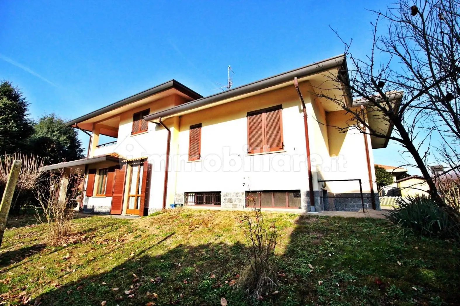 Villa in vendita a Imbersago