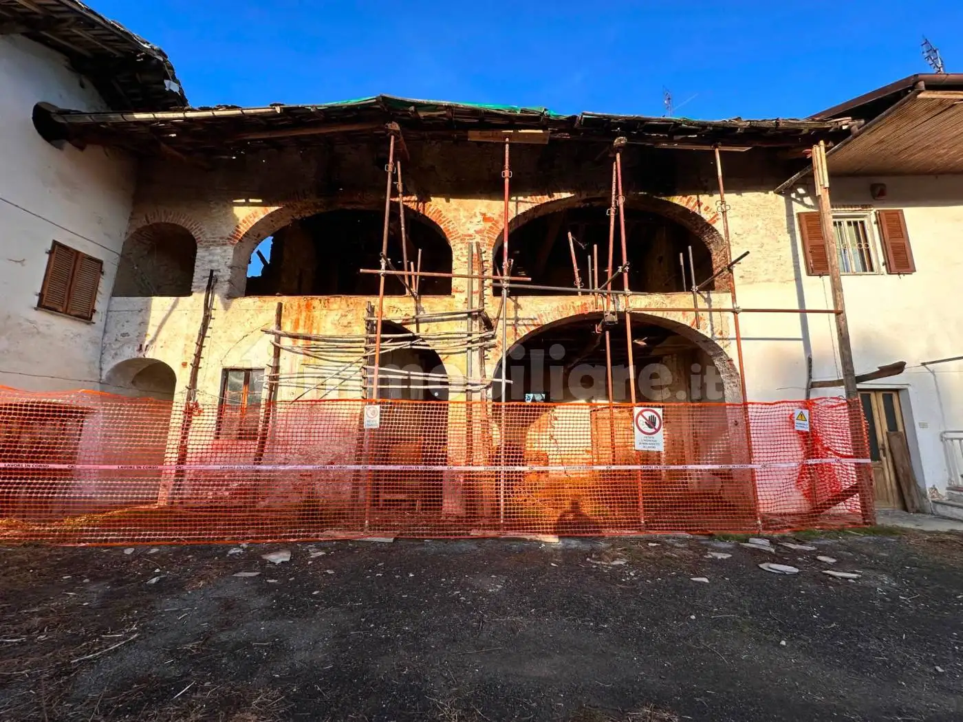 Rustico - Casale in vendita a Cuneo