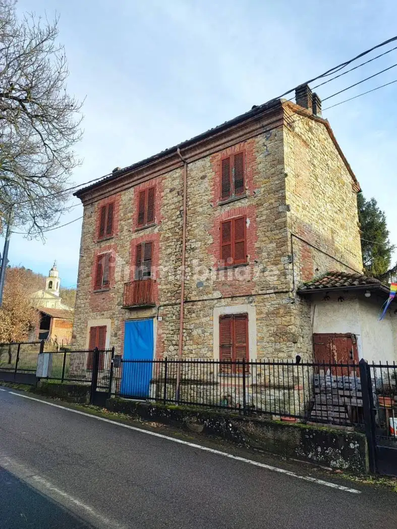 Rustico - Casale in vendita a Momperone