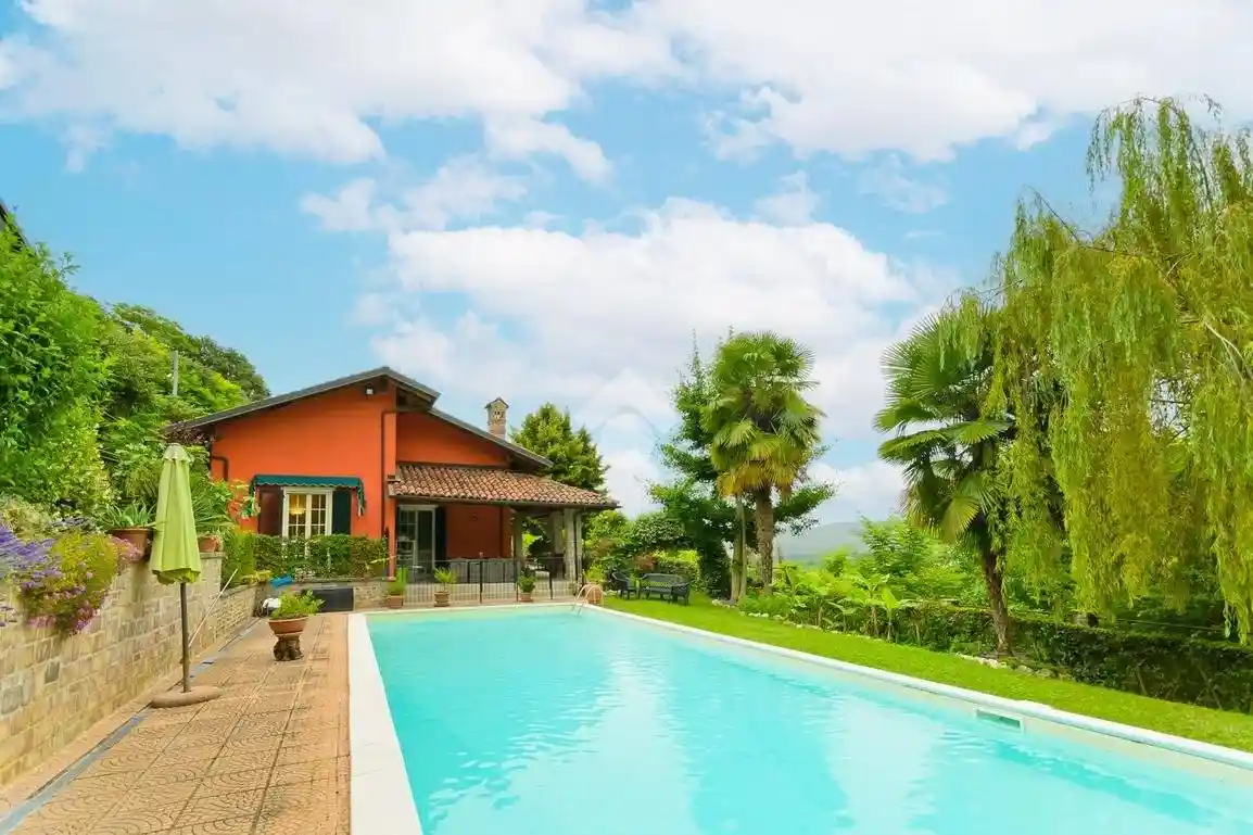 Villa in vendita a Bra