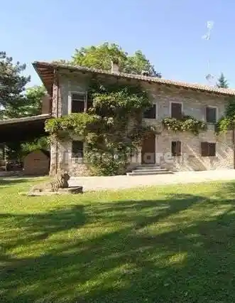 Rustico - Casale in vendita a Vezzano sul Crostolo