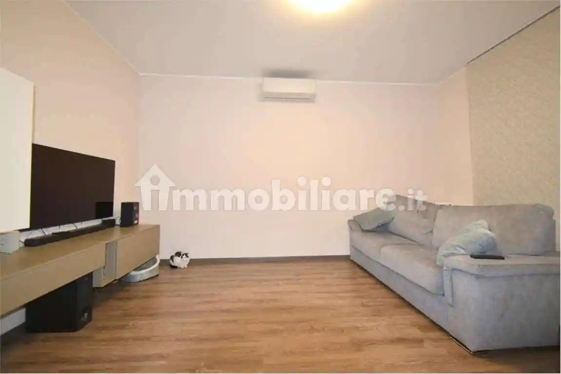 Quadrilocale località baraccone, Baraccone, Castagnito - foto 4