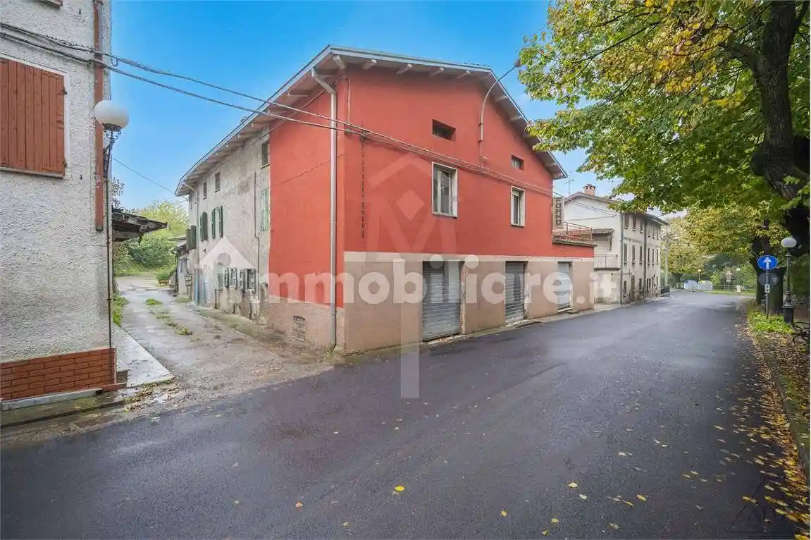 Casa indipendente in vendita a Quattro Castella