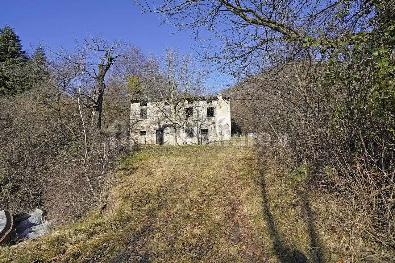 Rustico - Casale in vendita a Gargnano