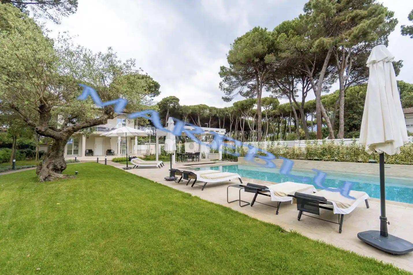 Villa in affitto a Forte dei Marmi