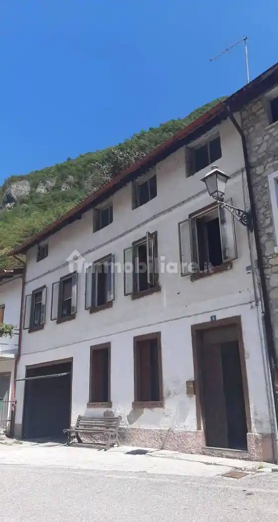 Villa in vendita a Pedemonte