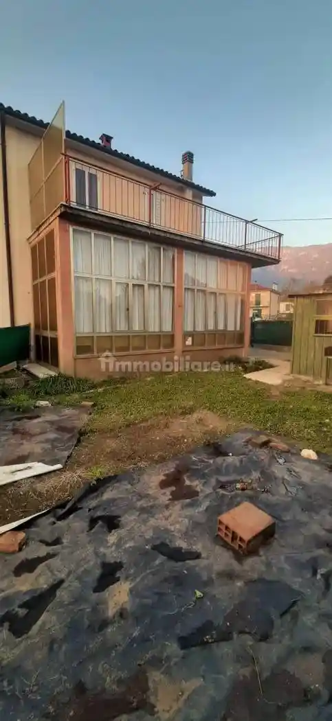 Villa in vendita a Piovene Rocchette