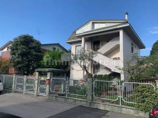 Villa in vendita a Segrate