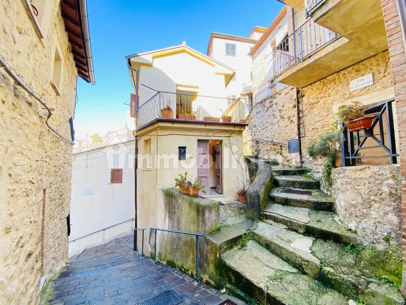 Casa indipendente in vendita a Poggio Bustone