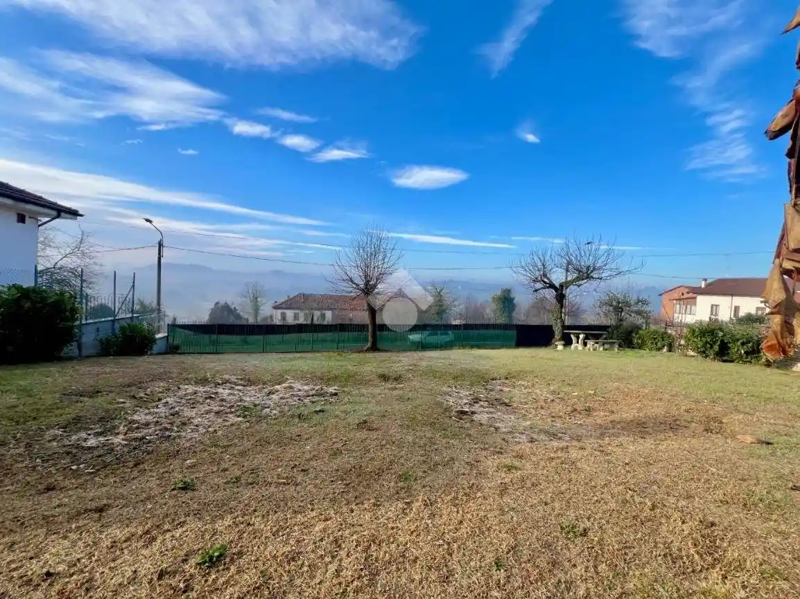 Terratetto unifamiliare via Asti 17, Montiglio, Montiglio Monferrato - foto 2