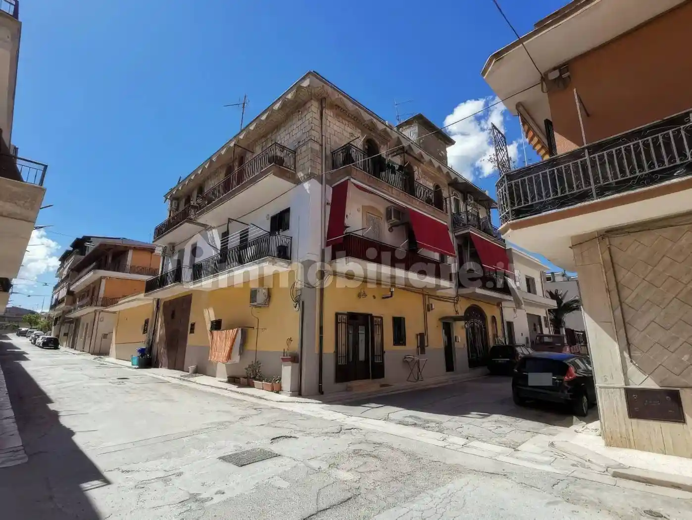 Palazzo - Stabile in vendita a Cerignola