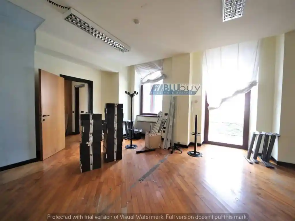 Palazzo - Edificio in Affitto - foto 4