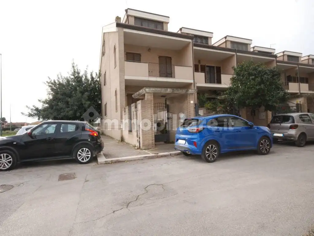 Villetta a schiera in affitto a Foggia