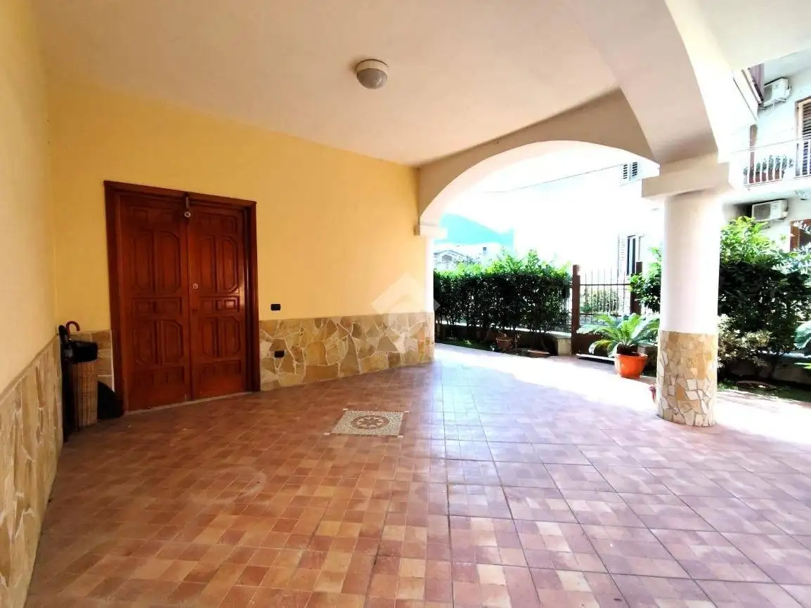 Villa in vendita a San Felice a Cancello