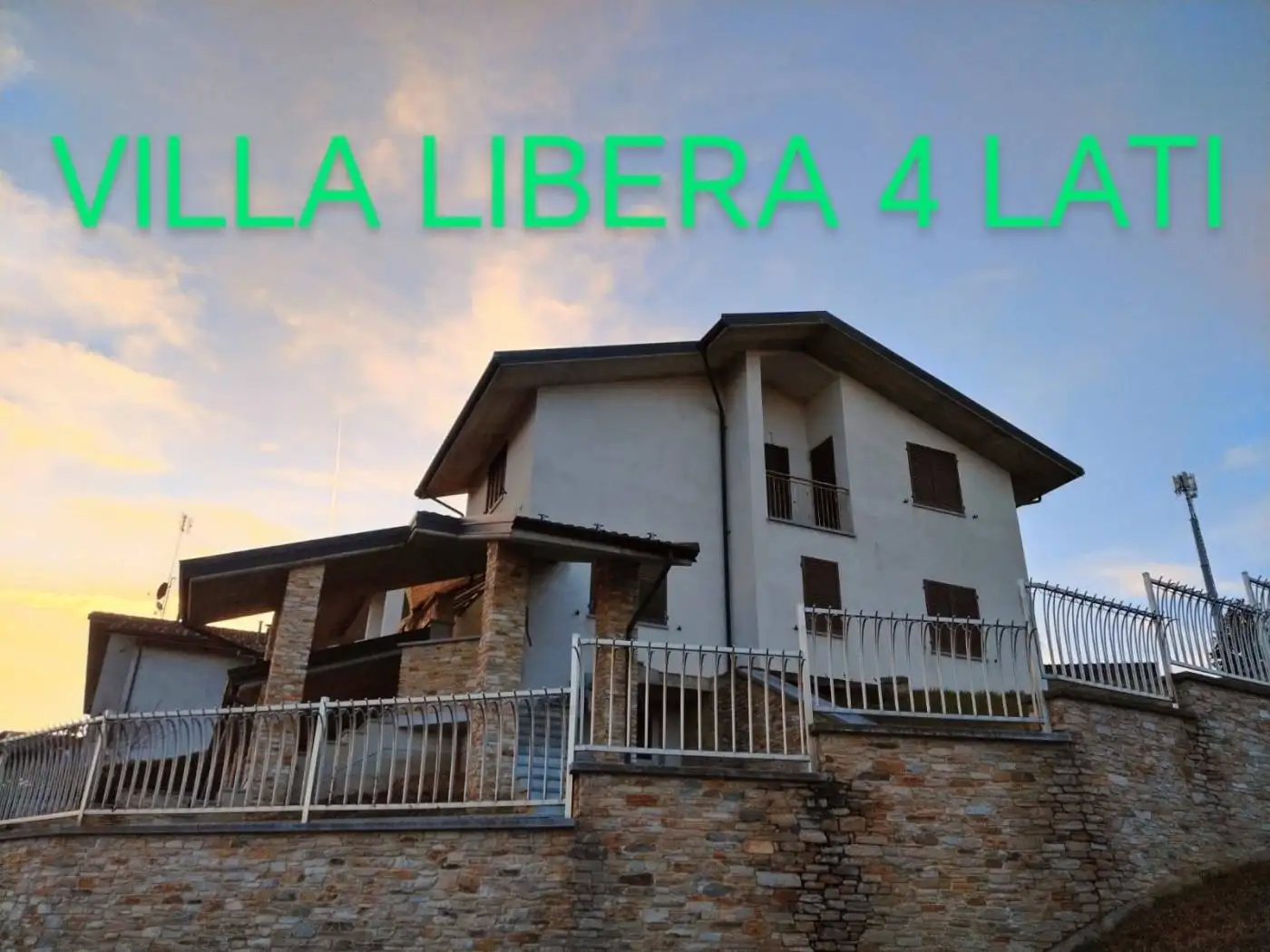 Villa in vendita a Monastero di Vasco