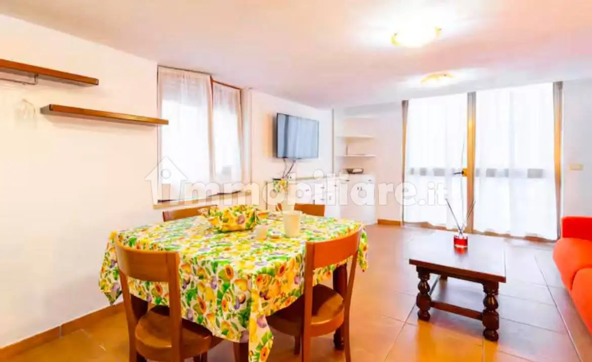 Appartamento in affitto a Soverato