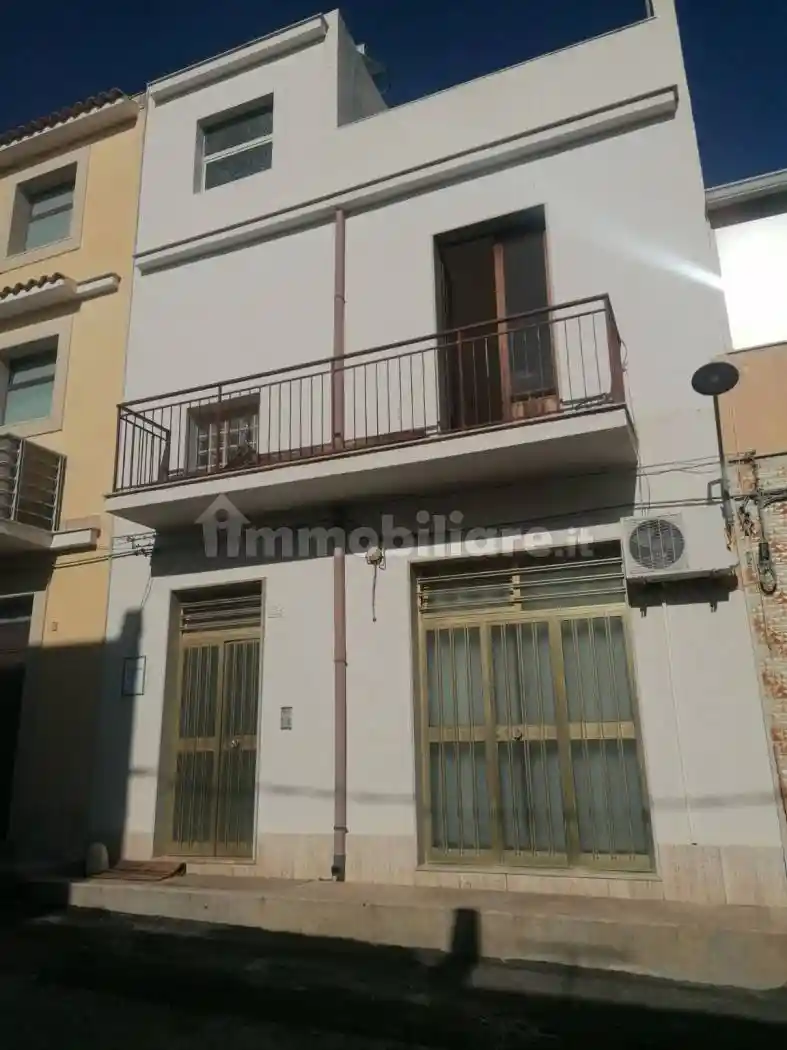 Palazzo - Edificio in vendita a Avola