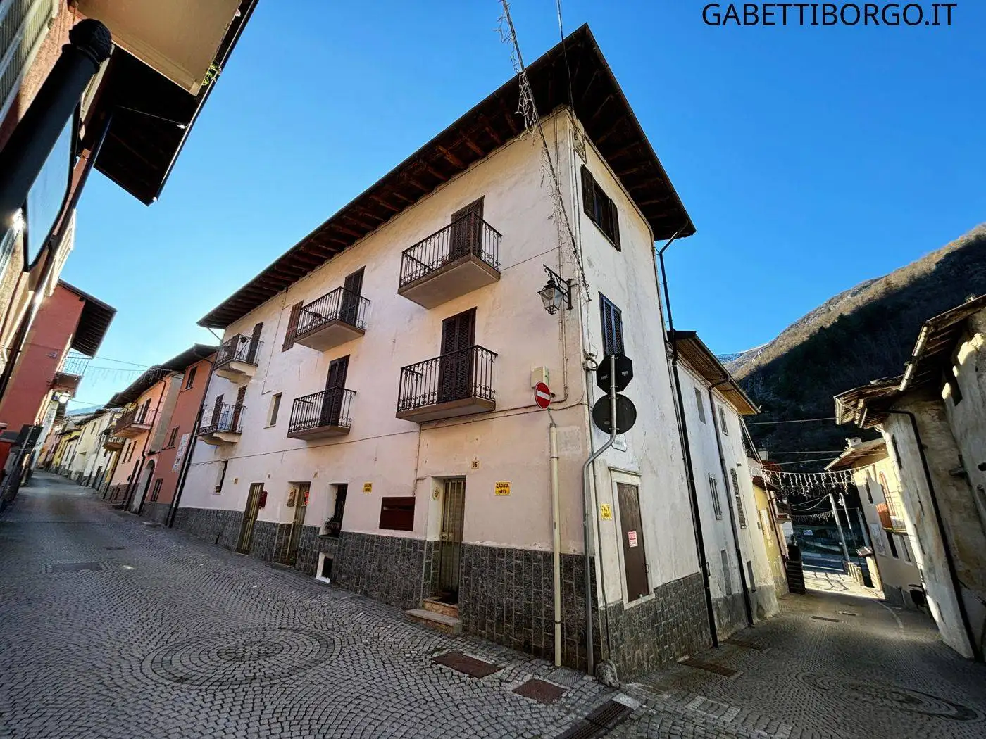 Appartamento in vendita a Roaschia