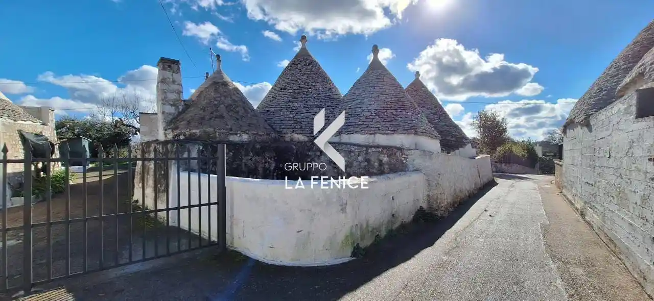 Rustico - Casale in vendita a Locorotondo