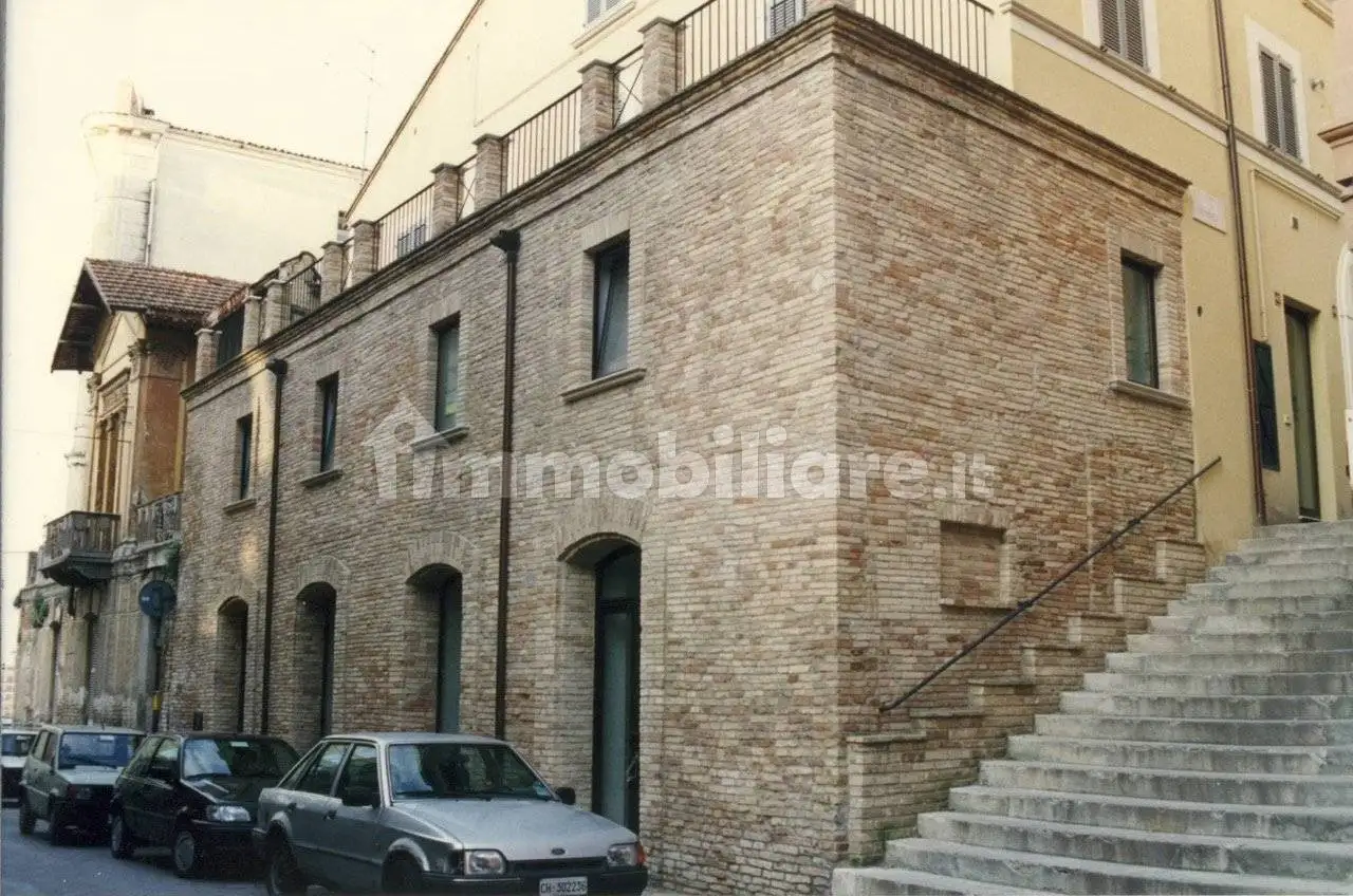 Palazzo - Edificio in vendita a Chieti