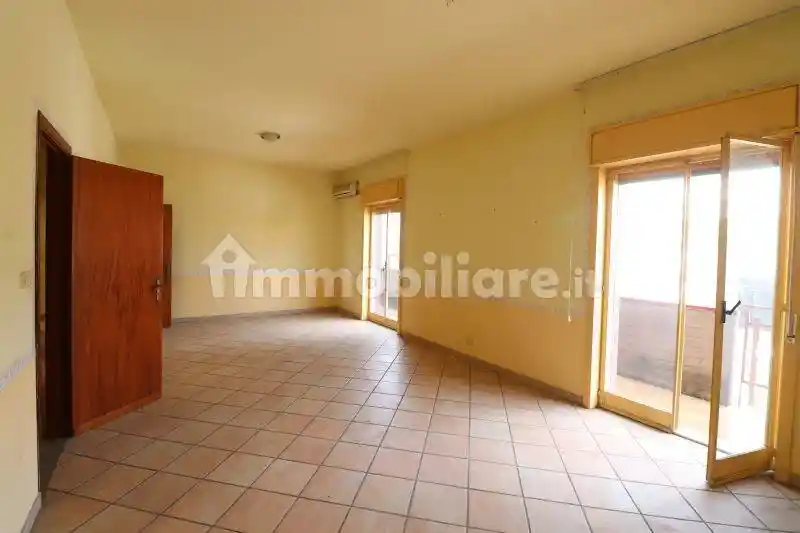 Appartamento in vendita a Aci Catena