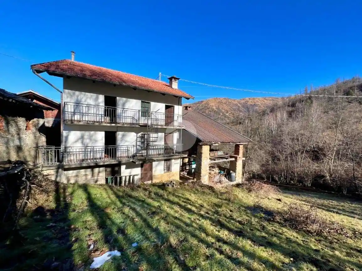 Casa indipendente in vendita a Viù