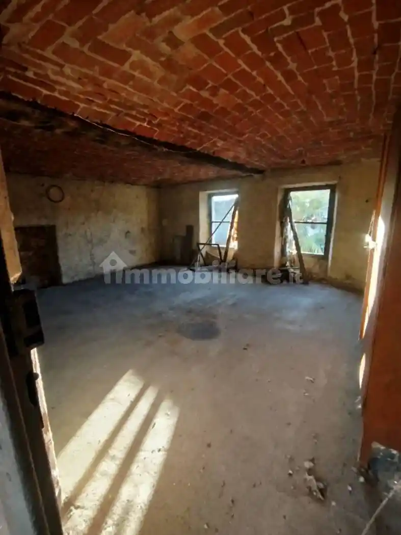 Rustico - Casale in vendita a Fontaneto d'Agogna