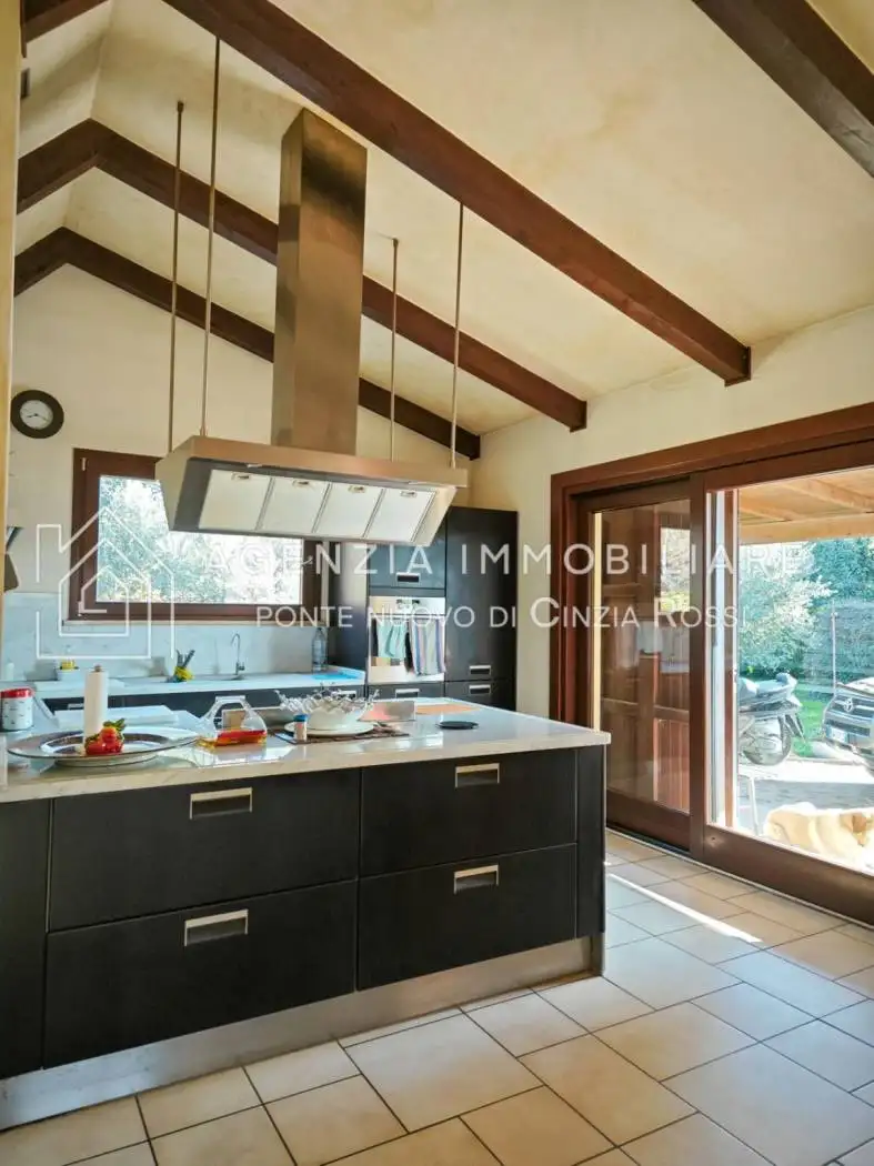 Villa in vendita a Cesena