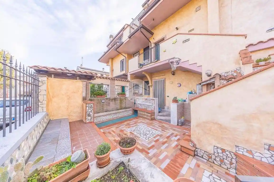 Villa bifamiliare via Domenico Cimarosa 14, Casacalda - Carcibove, Guidonia Montecelio - foto 4