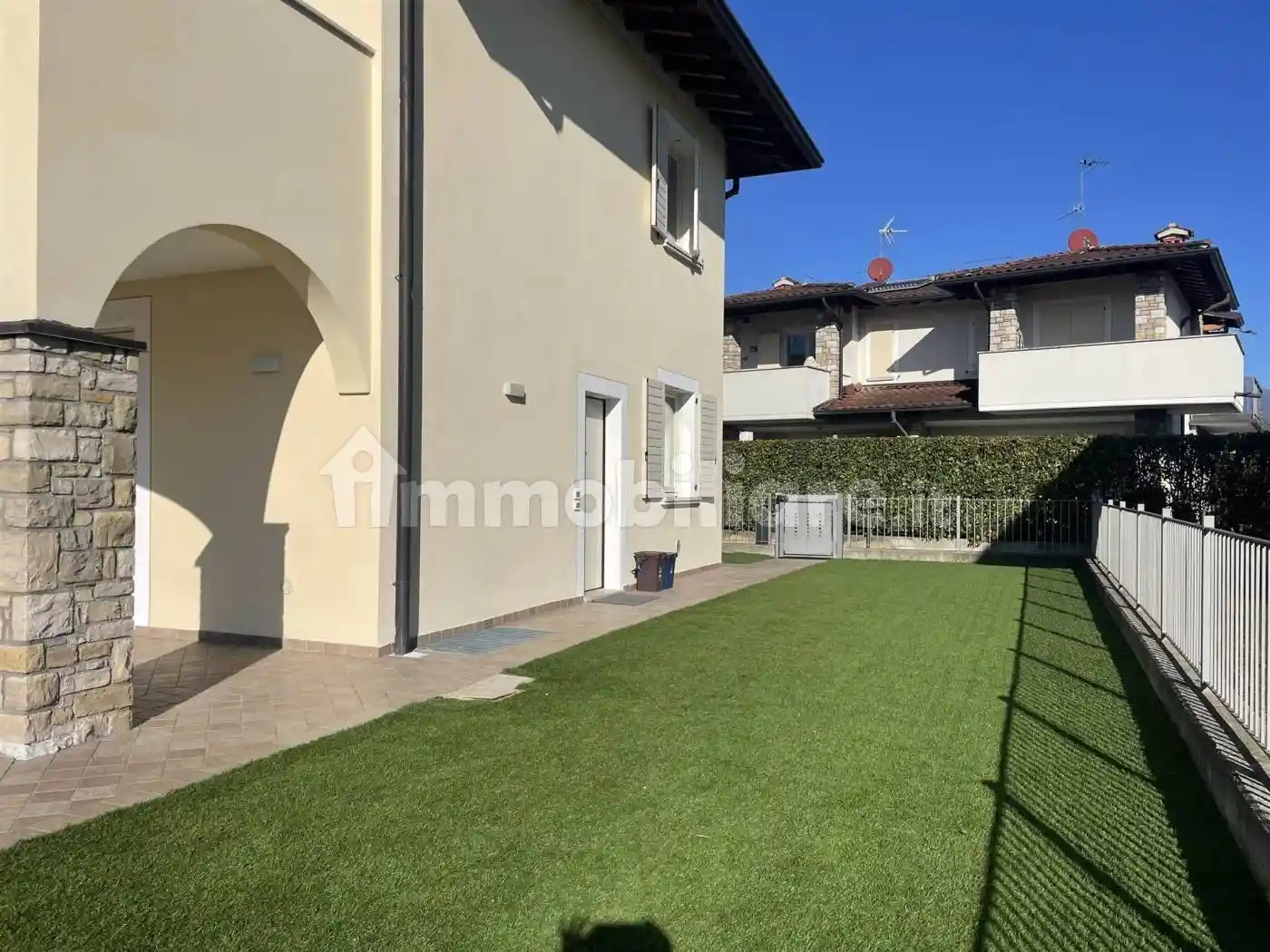 Villa unifamiliare, nuova, 200 m², Solarolo, Manerba del Garda - foto 3