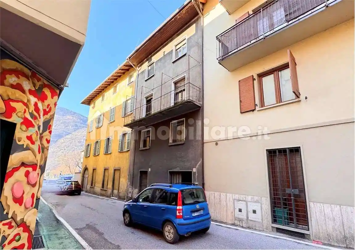 Casa indipendente in vendita a Esine