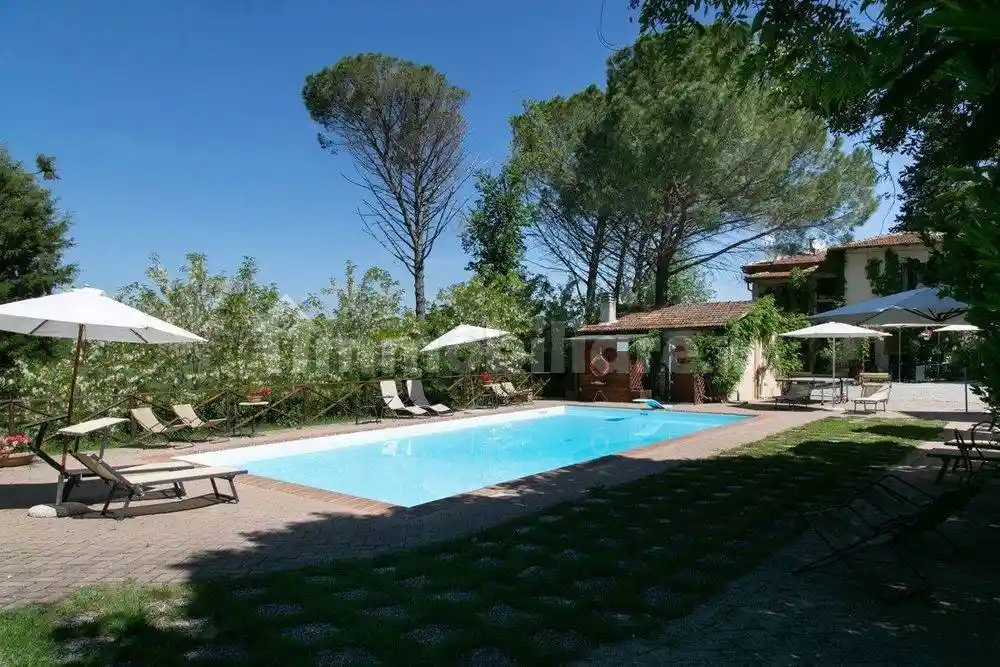 Villa in vendita a Asciano