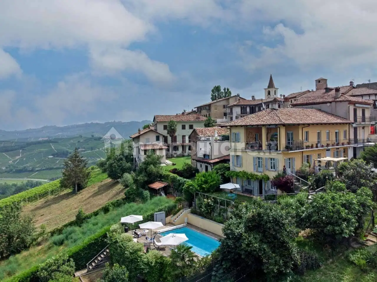 Casa indipendente in vendita a Castiglione Falletto