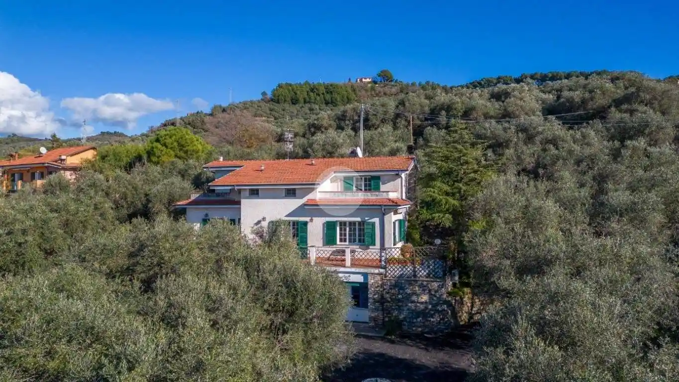 Villa in vendita a Imperia