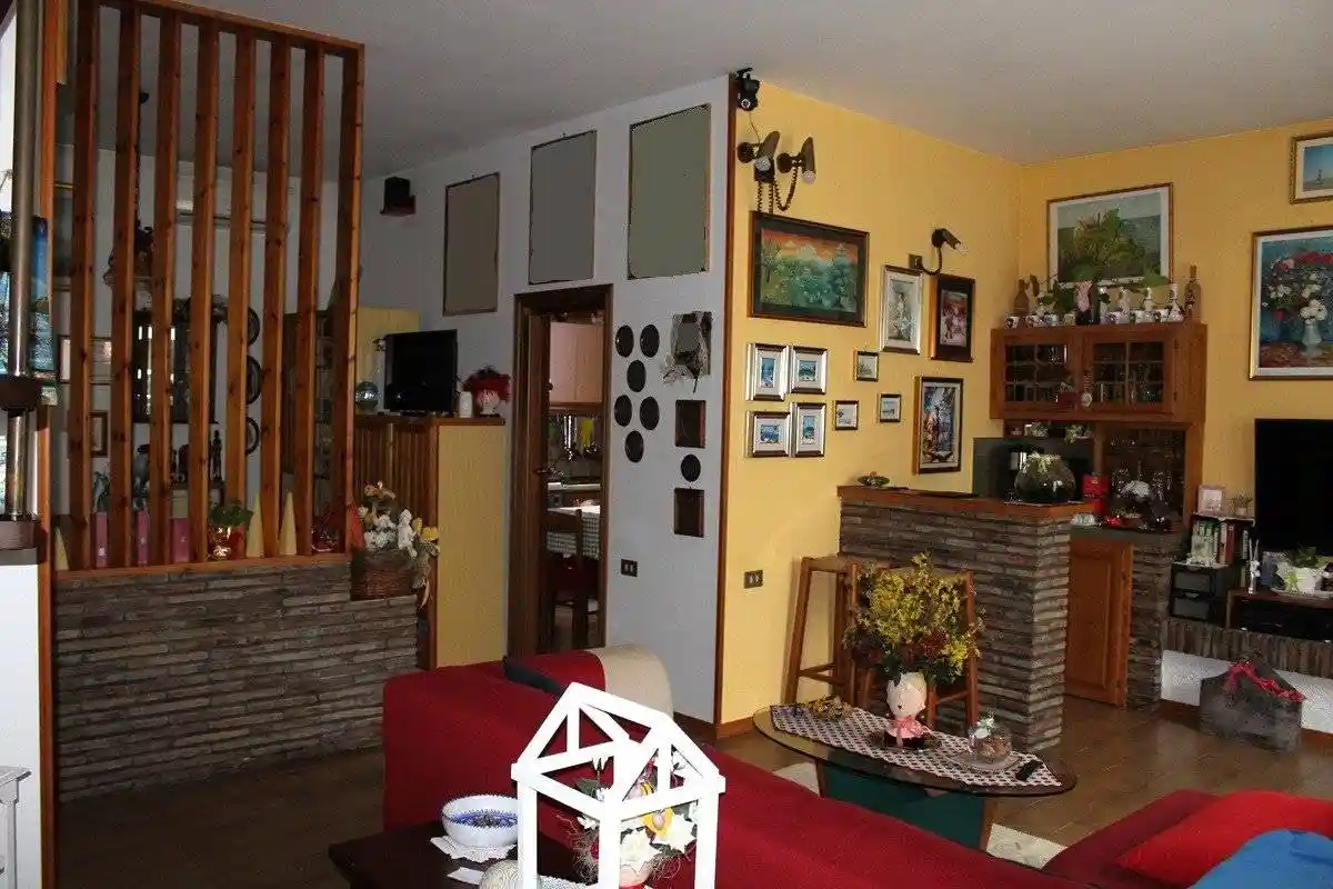 Villa in vendita a Russi