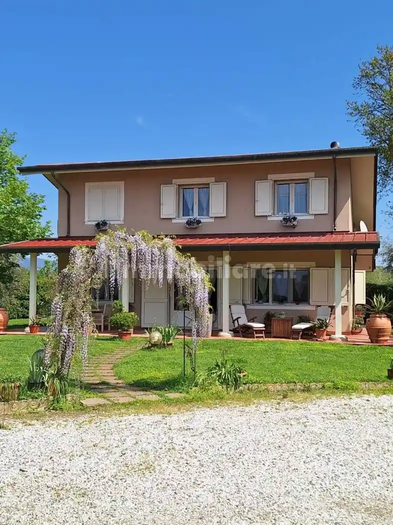 Villa in vendita a Viareggio