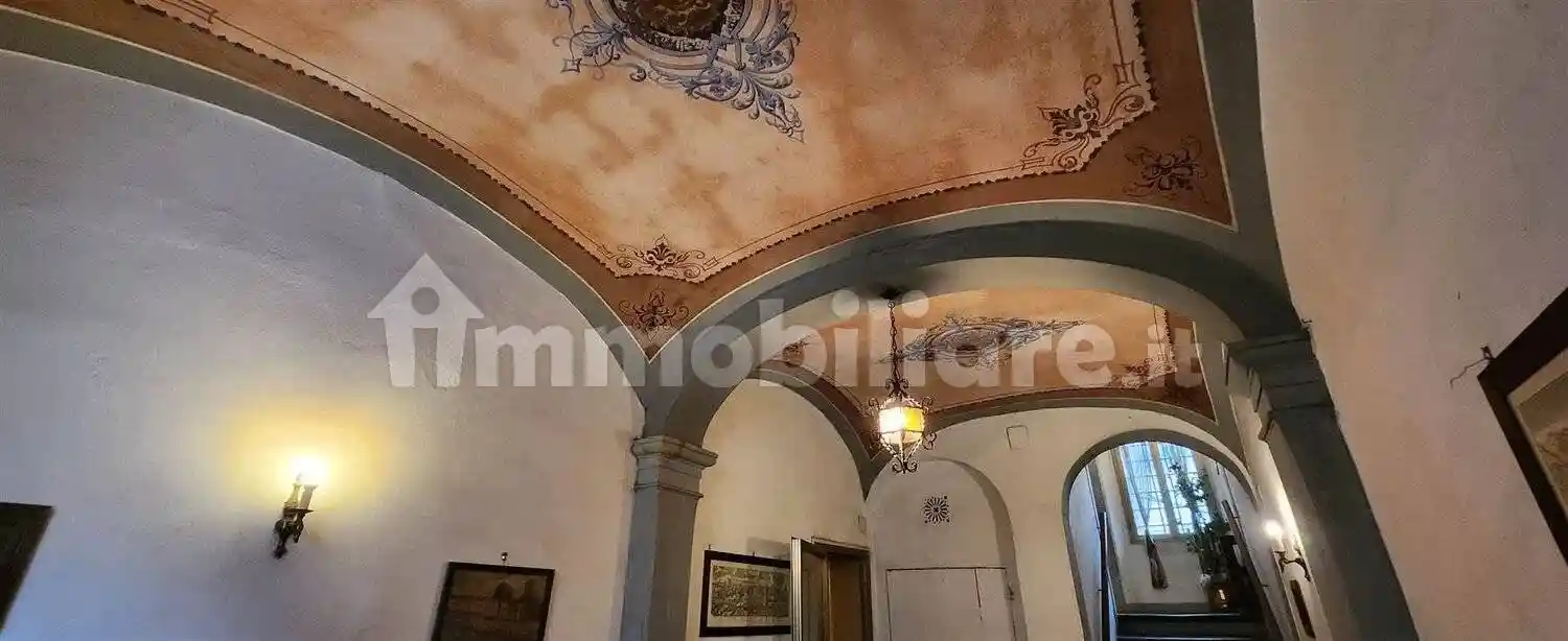 Palazzo - Edificio in vendita a Pistoia