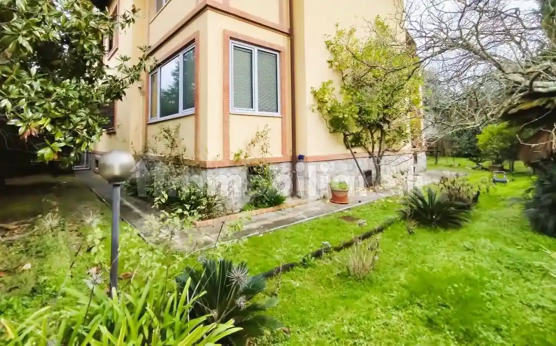 Appartamento in vendita a Massa