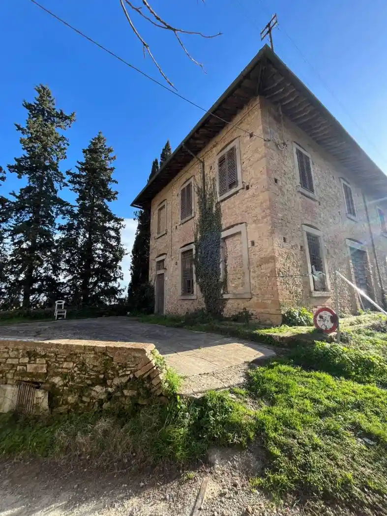 Rustico - Casale in vendita a Poggibonsi