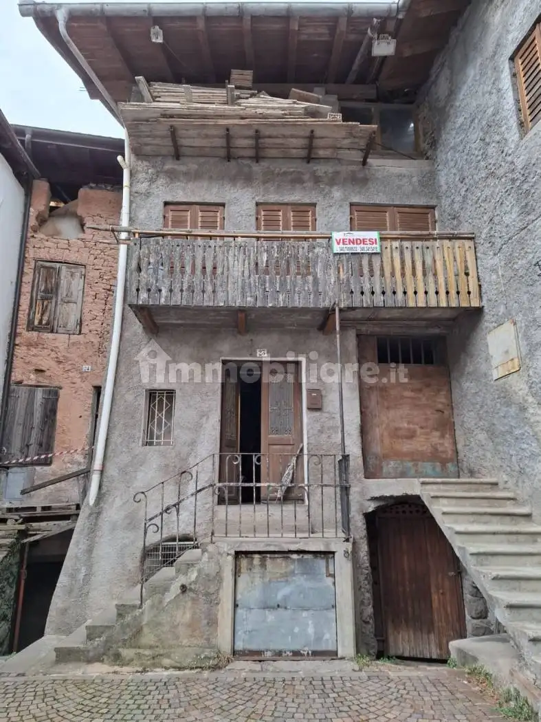 Casa indipendente in vendita a Segonzano