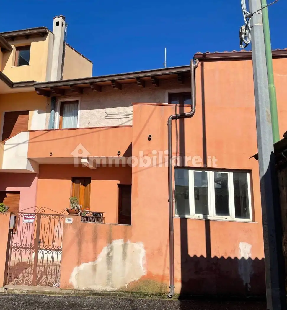 Casa indipendente in vendita a Laconi