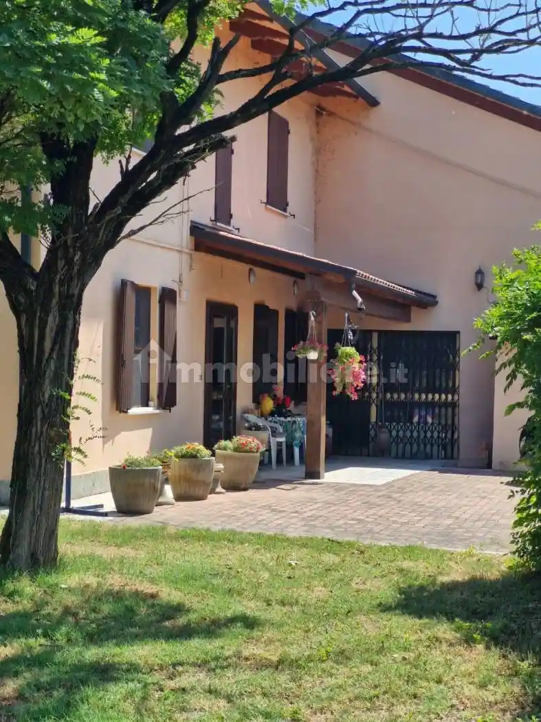 Villa in vendita a Carpi