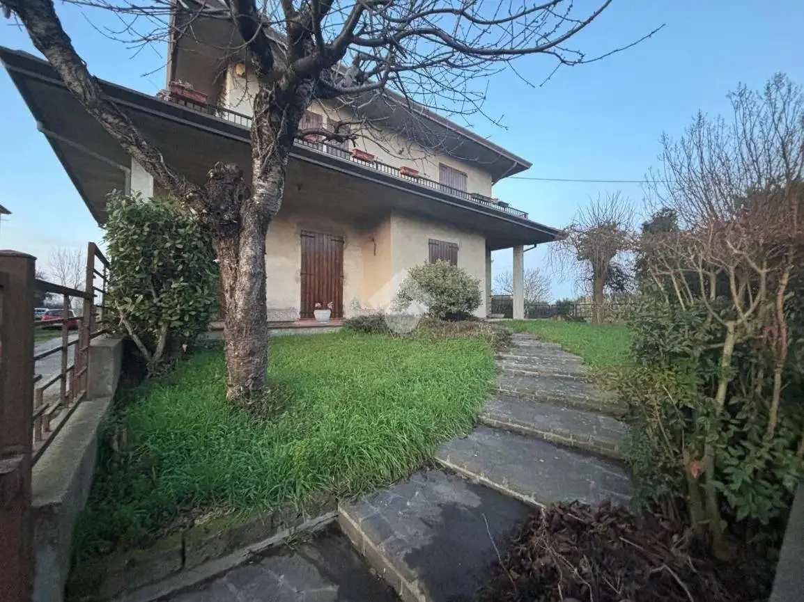 Villa in vendita a Boara Pisani